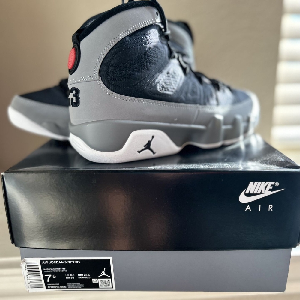 Air Jordan Retro 9